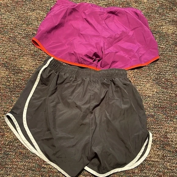 Lot Of 2 Nike DRI-FIT RUNNING SHORTS Built In Brief Small - Picture 3 of 4